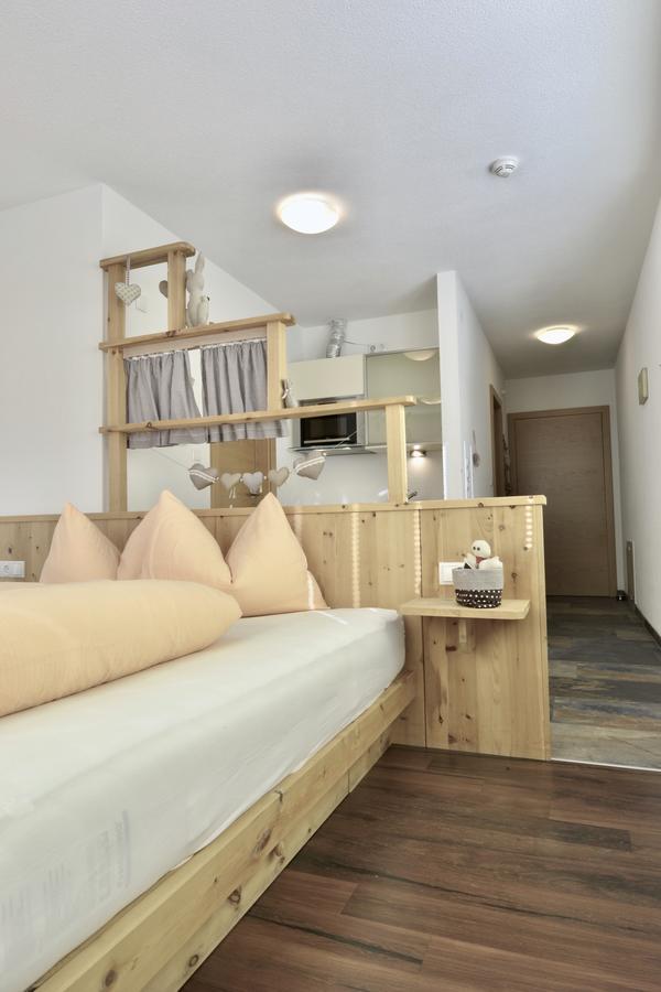 Aparthotel Ambiente Umhausen Habitación foto